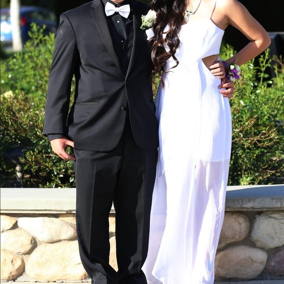 BCBGeneration White Prom Dress - Picture 3 of 10